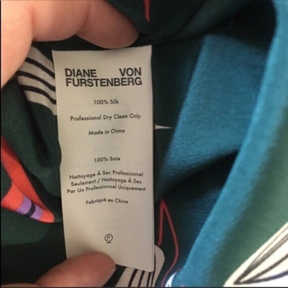 DIANE von Furstenberg Silk Blouse 2 - Picture 6 of 8